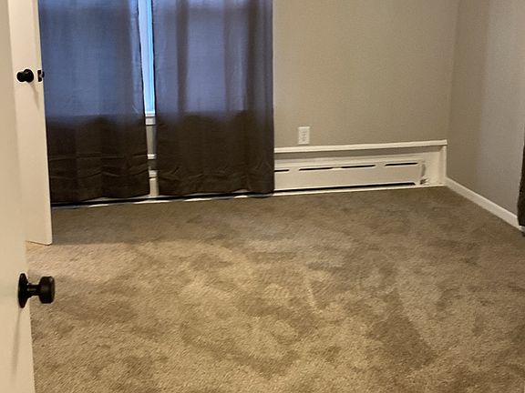 5th image of 523 2nd Ave NW #3