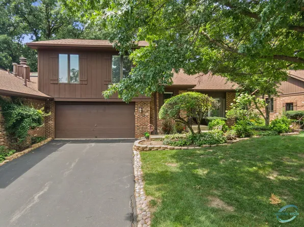 11720 S Brookside Dr, Palos Park, IL 60464