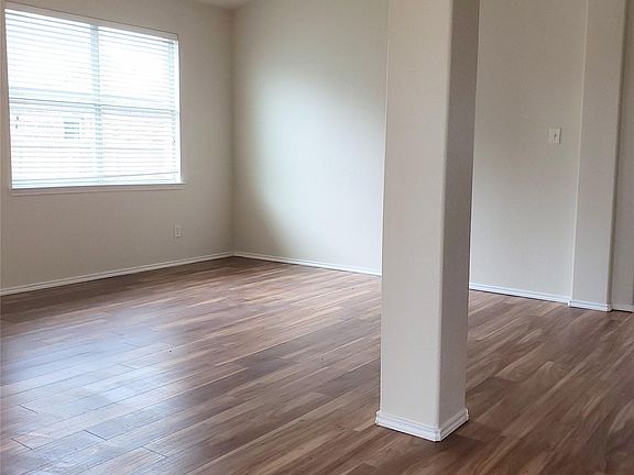 5th image of 3432 Fashion St
