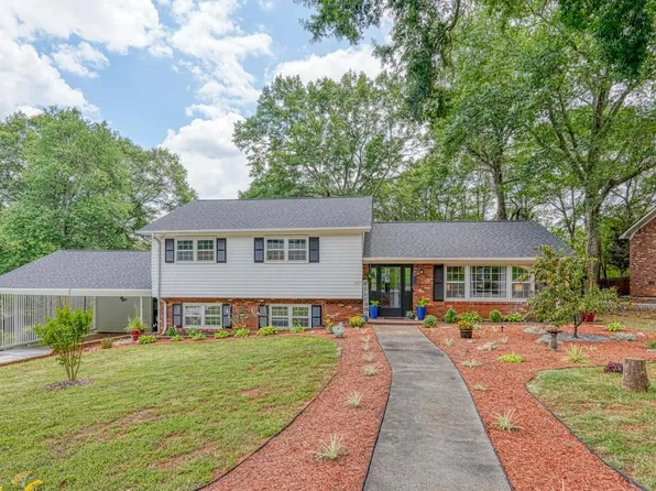 305 Verner Dr, Greenville, SC 29617