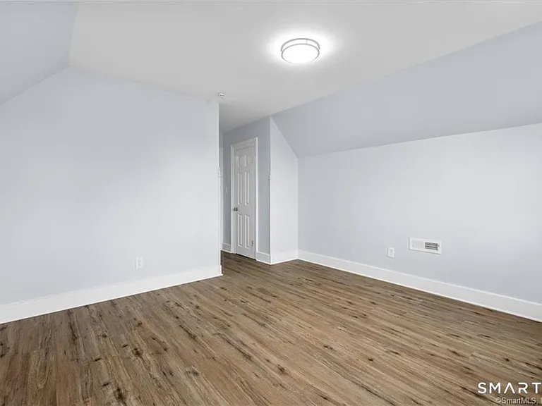 55 Admiral St #2 — Photo 27