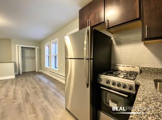 815-23 West Cornelia, Chicago, IL 60657