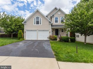 16514 Kramer Estate Dr, Woodbridge, VA 22191