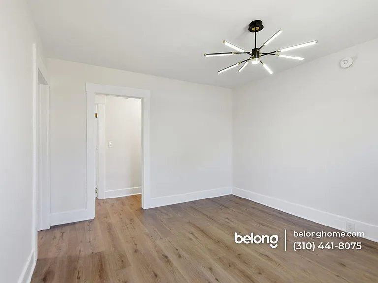 1474 W Vernon Ave #3 — Photo 3
