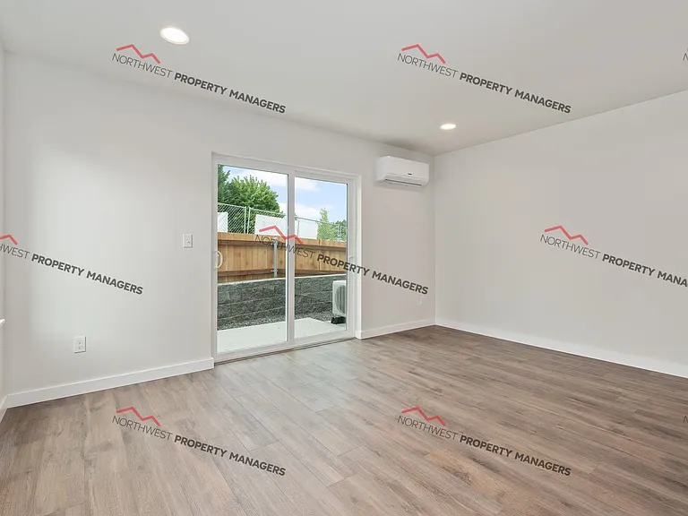 208 E Stella St #805-813 — Photo 30