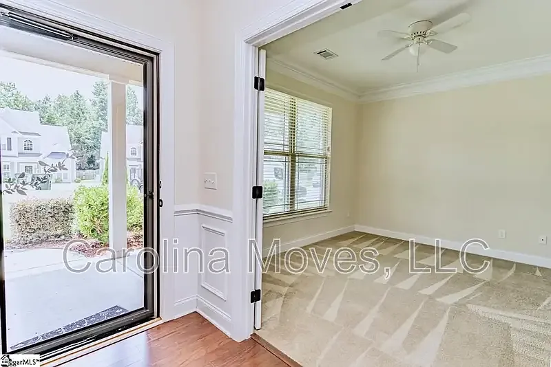 5 bed, 3.0 bath, 3253 sqft, $2,995 — Photo 3
