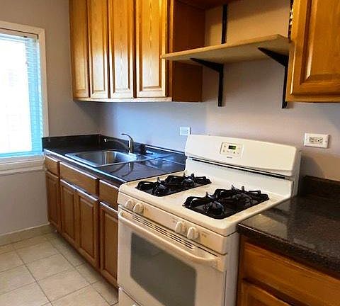Kitchen right
