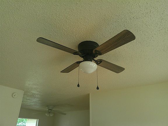 4th image of 3834 Janice Ln