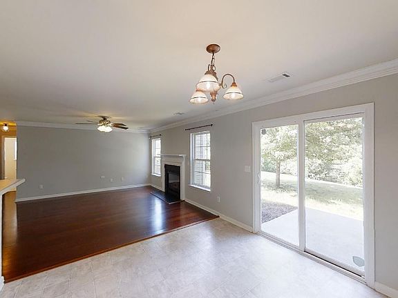 4th image of 204 Wild Dogwood Way