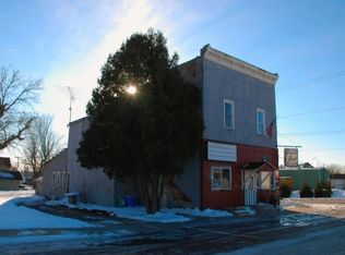 1371 Division St, Almond, WI 54909