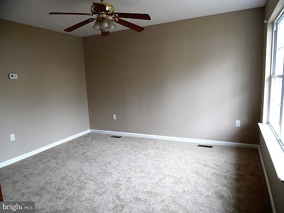 2nd image of 458 Cherrydale Ave