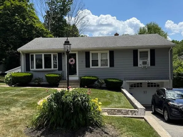 61 Alaska St, Cumberland, RI 02864