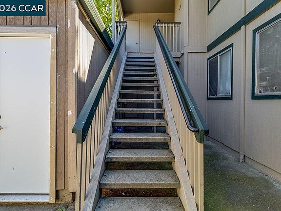 4th image of 1123 Chadwick Cir