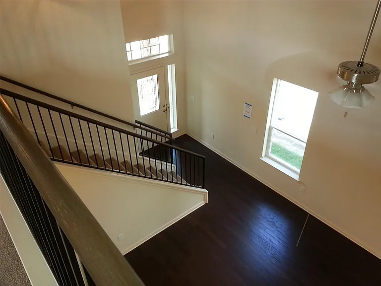 2504 McDonald Way — Photo 5
