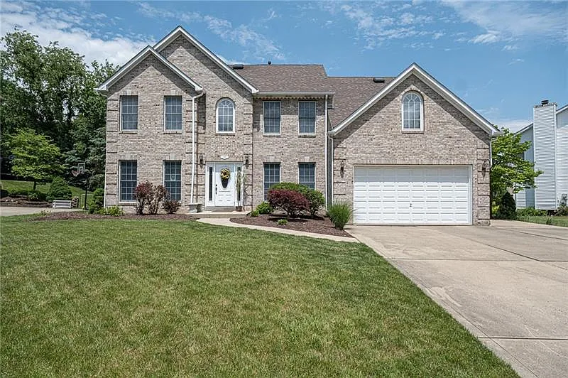 358 Cobblestone Cir photo 1