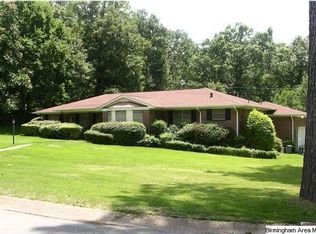 616 Castlewood Dr, Bessemer, AL 35020