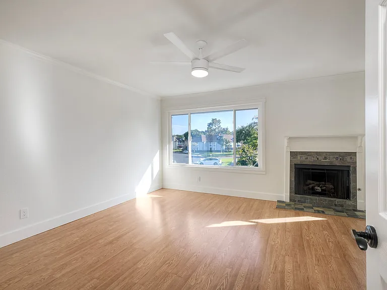 6904 Carnation Dr — Photo 15