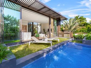 (Undisclosed Address), Miami Beach, FL 33140