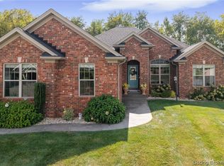 2909 Boulder Ridge Drive, Jeffersonville, IN 47130