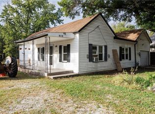 432 E Harrison St, Fredonia, KS 66736