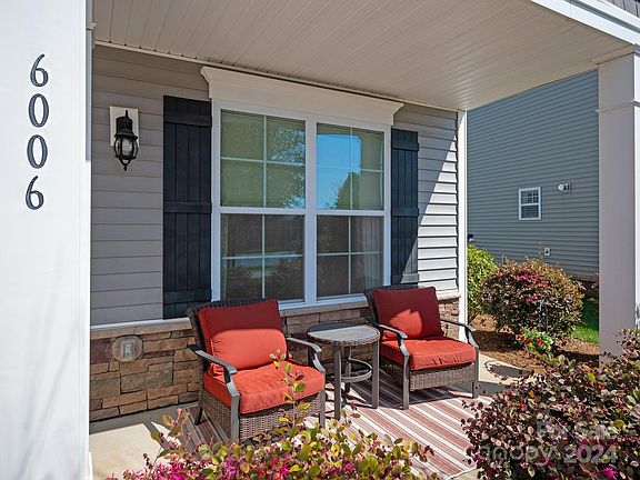 2nd image of 6006 Langwell Ln