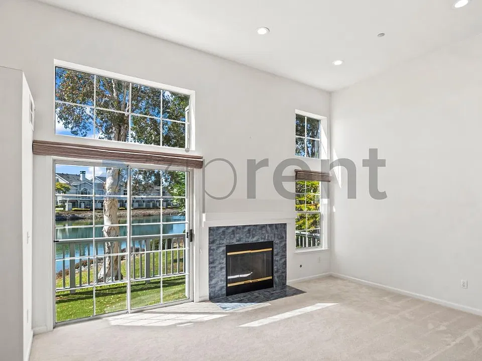 398 Genoa Dr