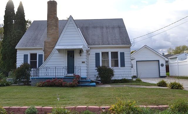 1st image of 537 N School Ave