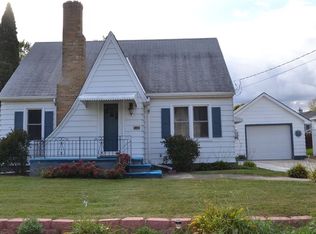 537 N School Ave, Oglesby, IL 61348