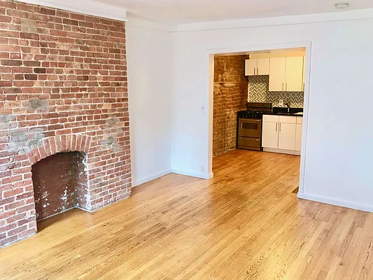 Rented by Warren T Real Estate Corp. | media 16