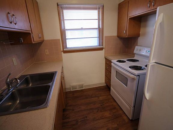 5th image of 1415 B St APT 2