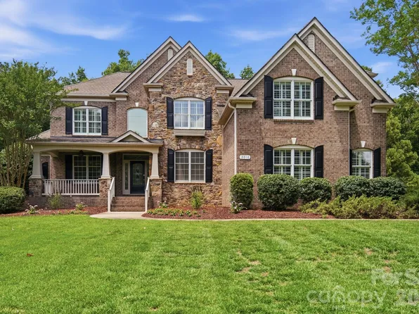 2016 Autumn Blossom Ln, Waxhaw, NC 28173