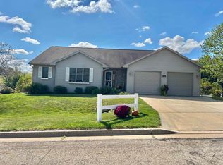 342 Diamond Oaks Dr, Dodgeville, WI 53533