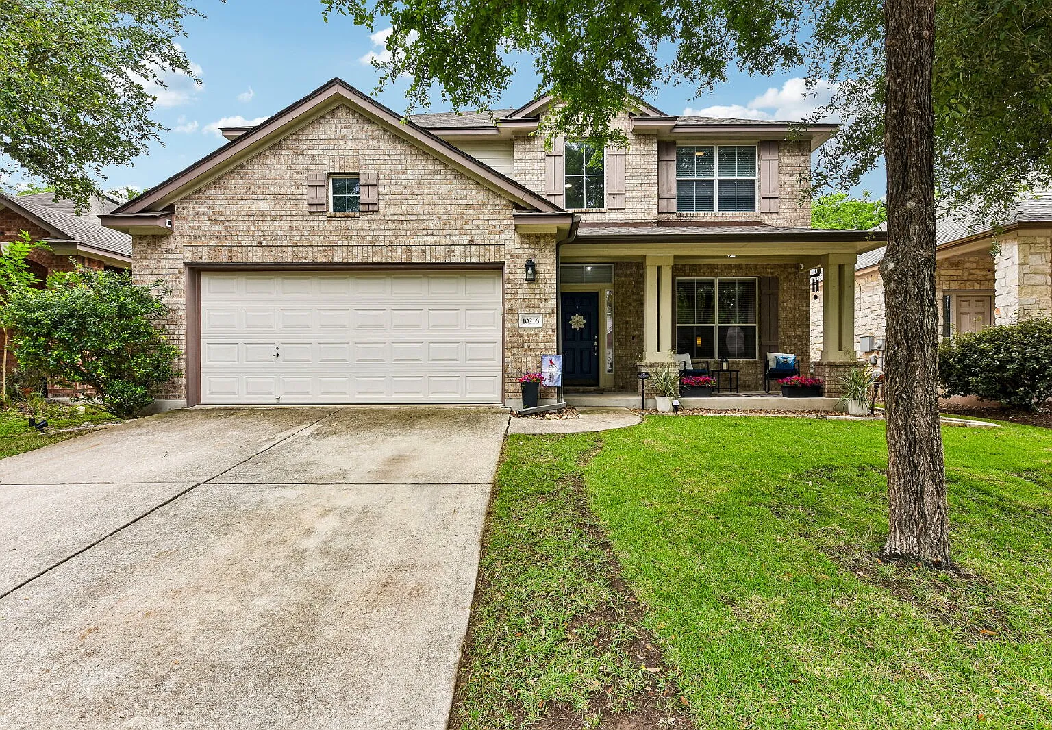 4 bed, 2.5 bath, 2949 sqft, $3,000 — Photo 1