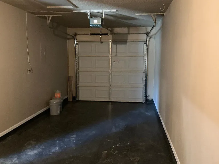 2412 Lake Michigan Dr — Photo 12