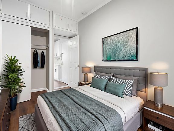 3rd image of 242 Mulberry St APT 18