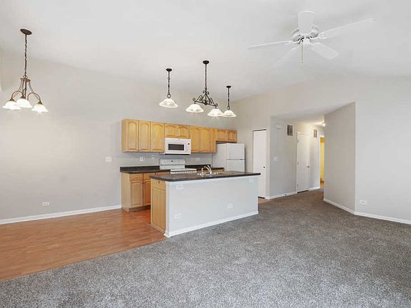 3rd image of 733 Fieldcrest Dr Unit C