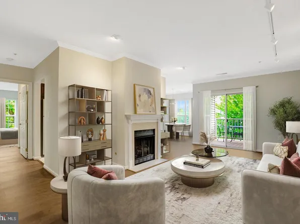 6990 Falls Reach Dr APT 301, Falls Church, VA 22043