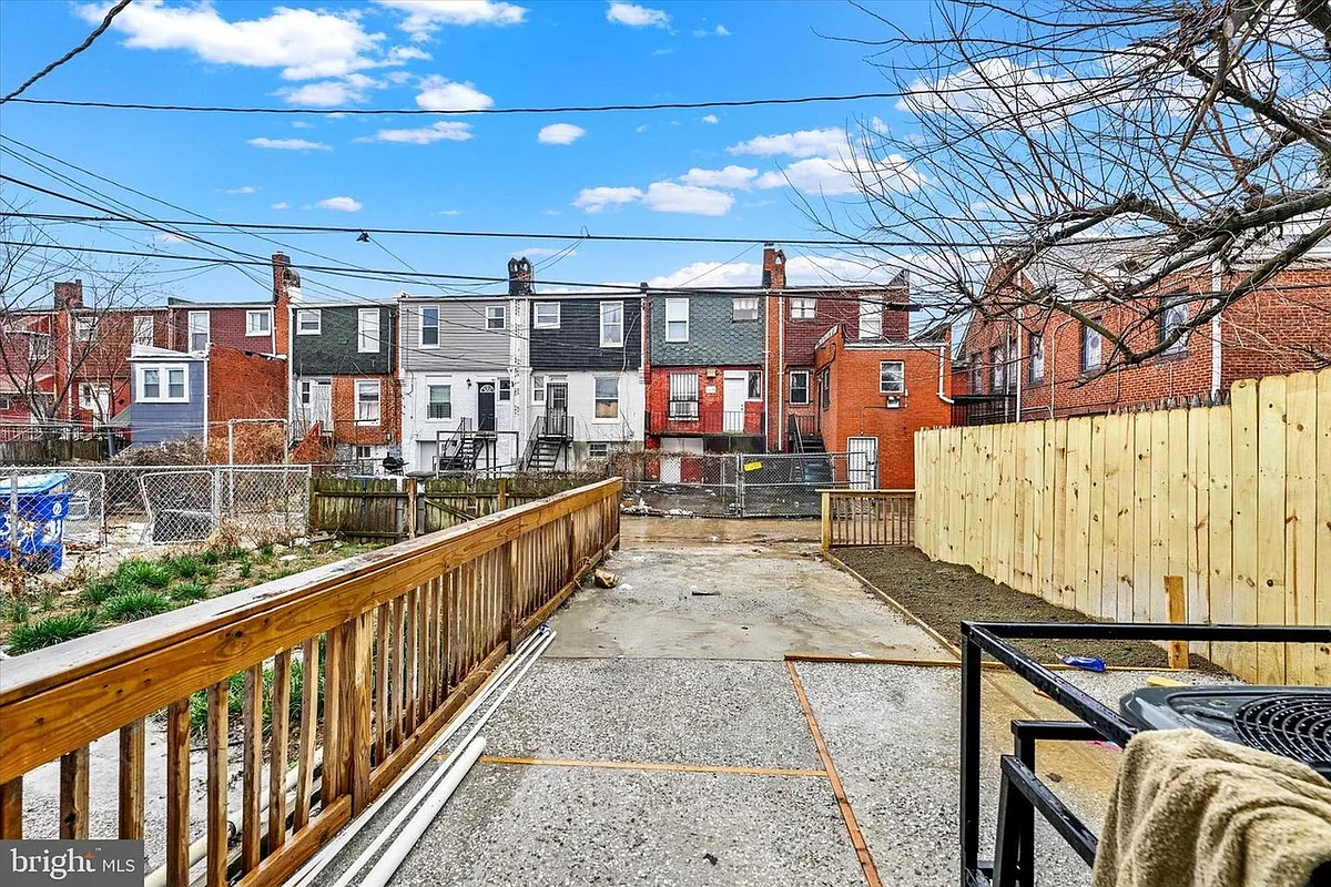 Building Photo - 3315 Lyndale Ave