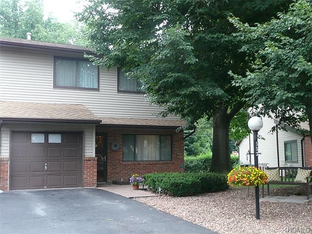 1st image of 553 Barberry Ln