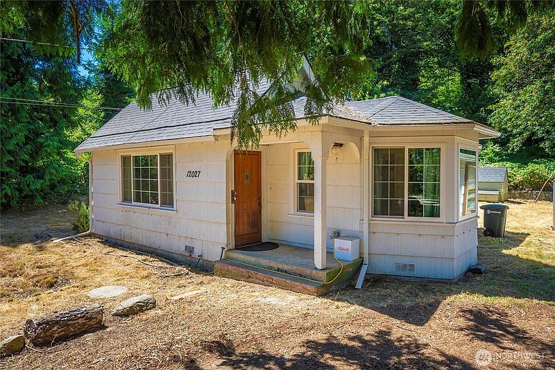 2nd image of 12027 10th Avenue S
