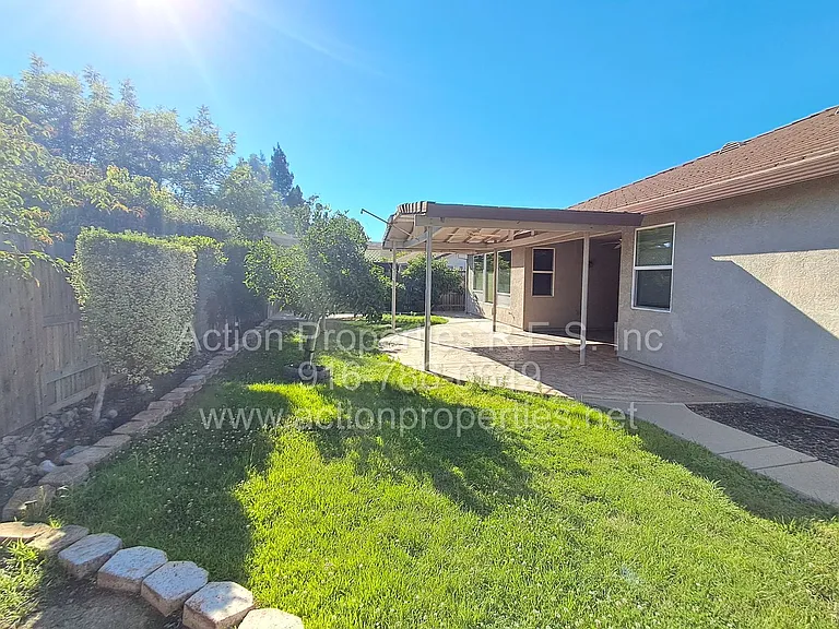 6145 Crater Lake Dr — Photo 66
