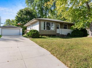 163 E Beutel Rd, Port Washington, WI 53074