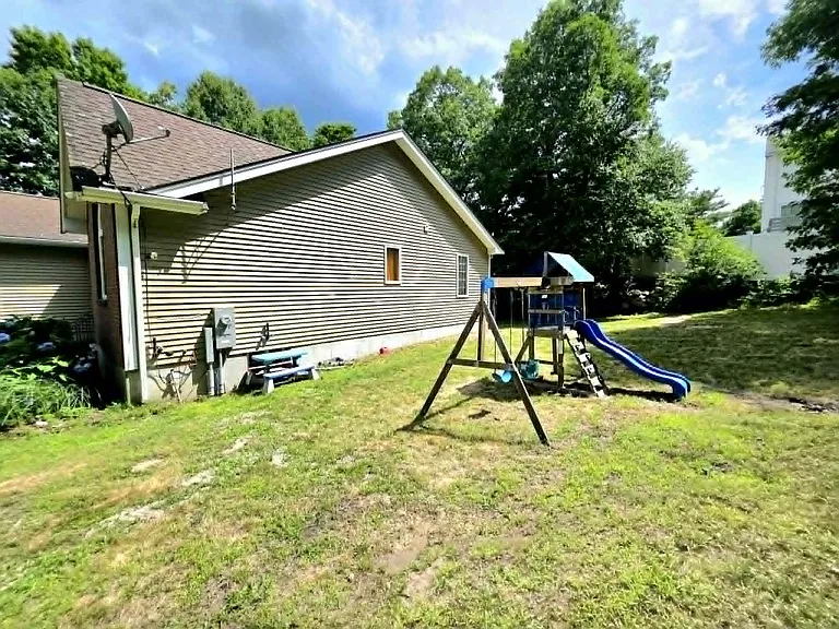 141 South St — Photo 28