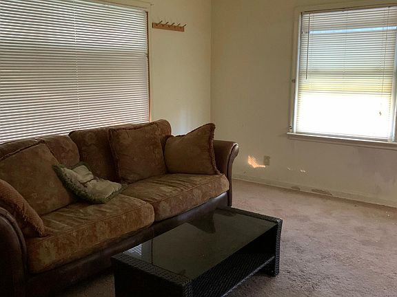 4th image of 2037 E Woodrow Pl