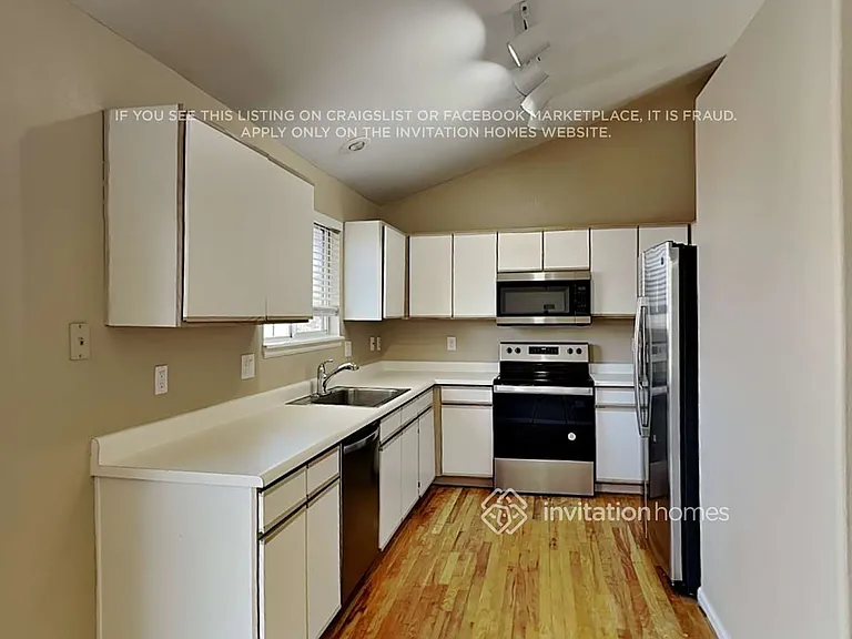 4861 N Silverlace Dr — Photo 8