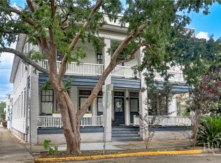 302 E Waldburg Street, Savannah, GA 31401