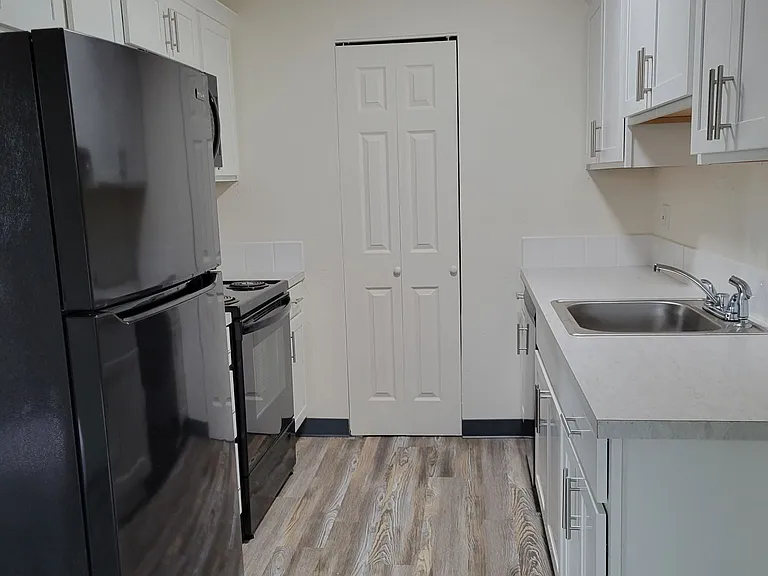 S815 - Star Apartments — Photo 32