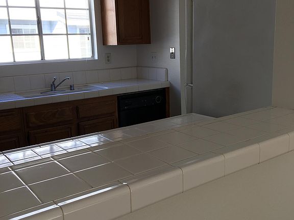 5th image of 2800 Plaza Del Amo Unit 392