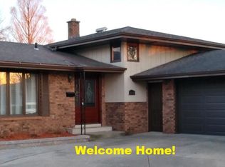 9607 Greenwood Ave, Munster, IN 46321