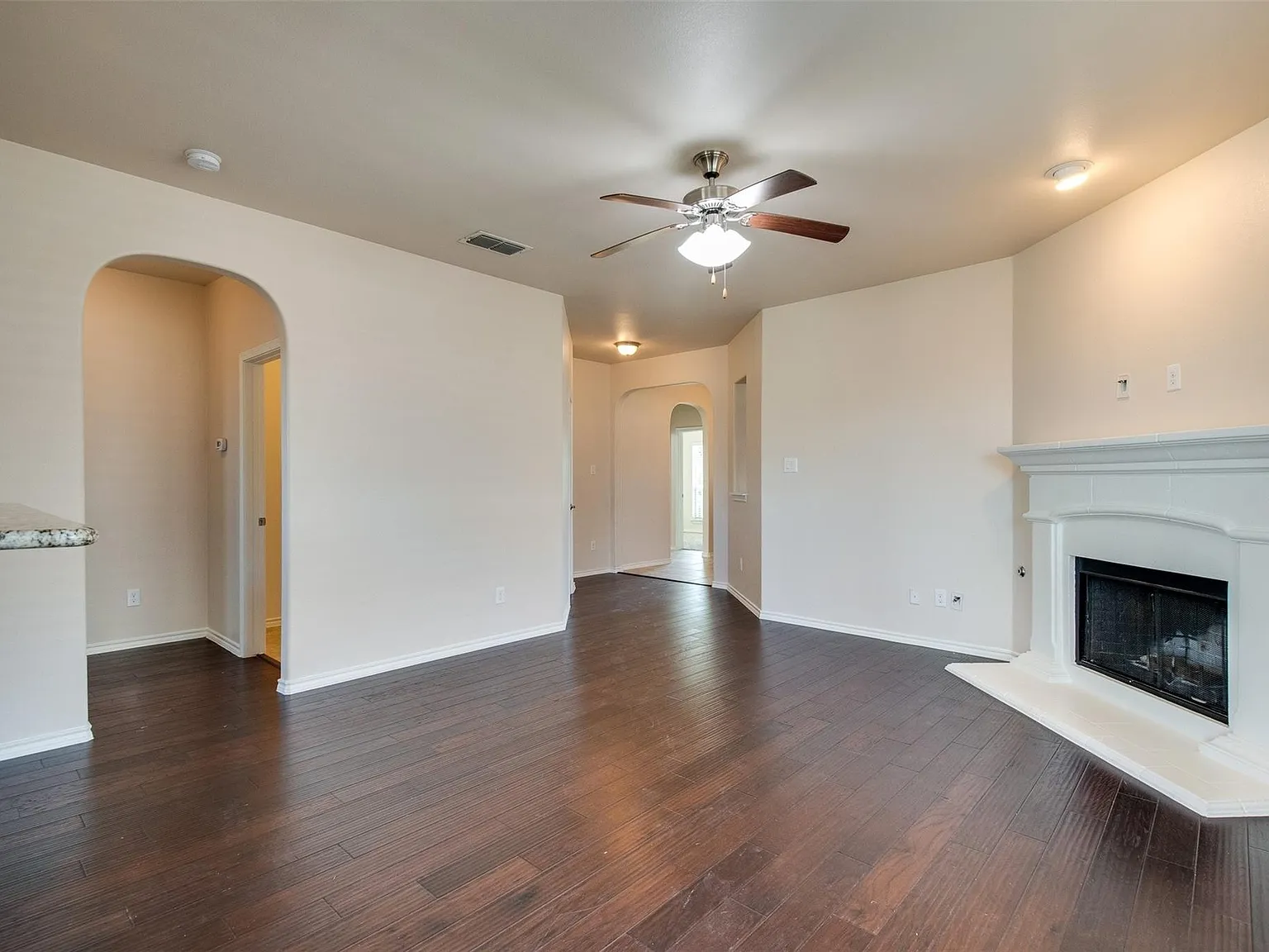 3 bed, 1510 sqft, $2,200 — Photo 3